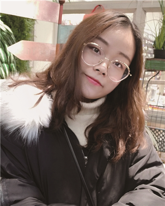 曾华倩_副本.jpg