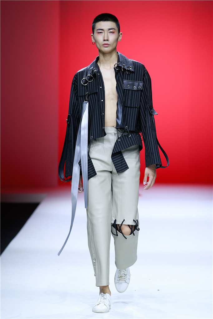 天津师范大学美术与设计学院- 吴诗.jpg